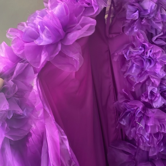 Beautiful XL maternity gown. Custom made. Bow comes off in the front. - Picture 4 of 7